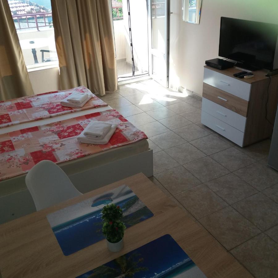 Hotel Къща За Гости Семейство Маврови à Rezovo Extérieur photo