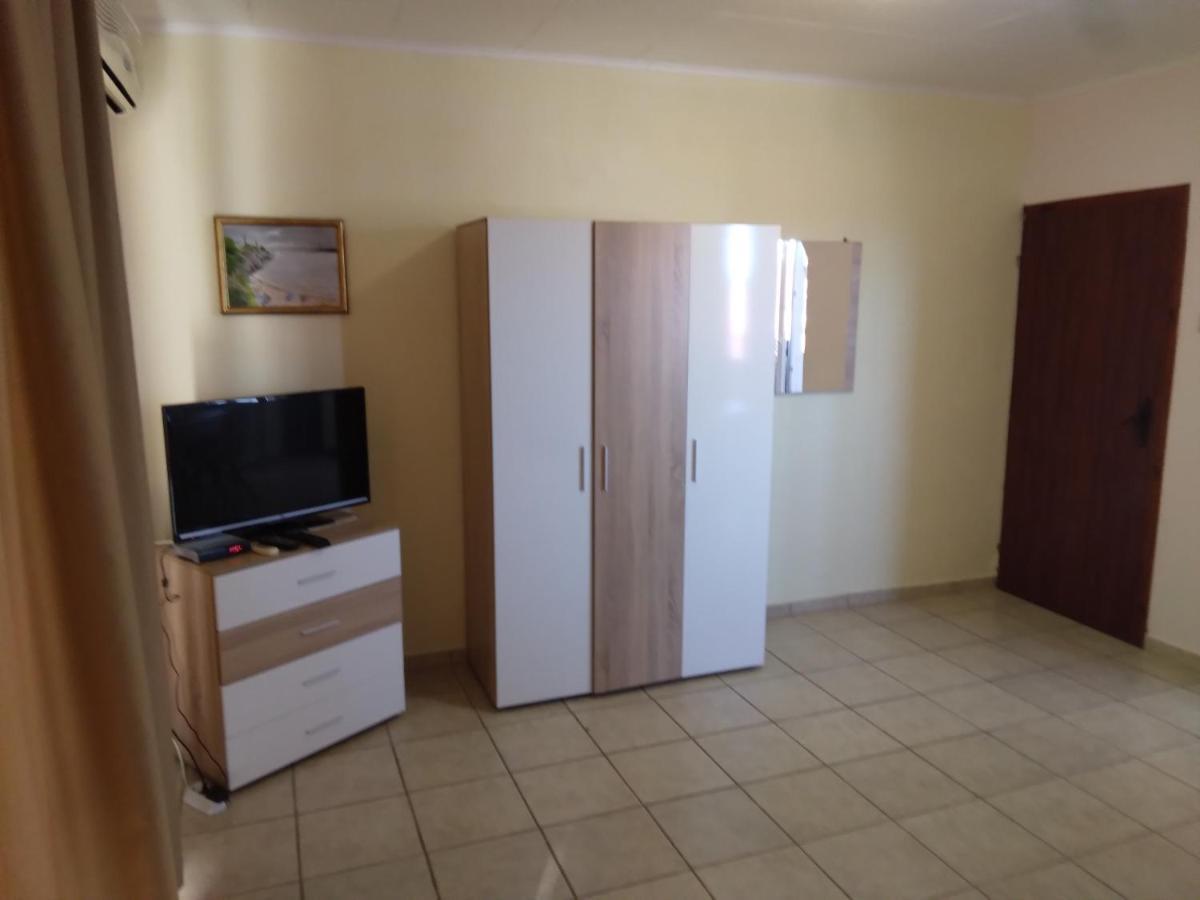 Hotel Къща За Гости Семейство Маврови à Rezovo Extérieur photo