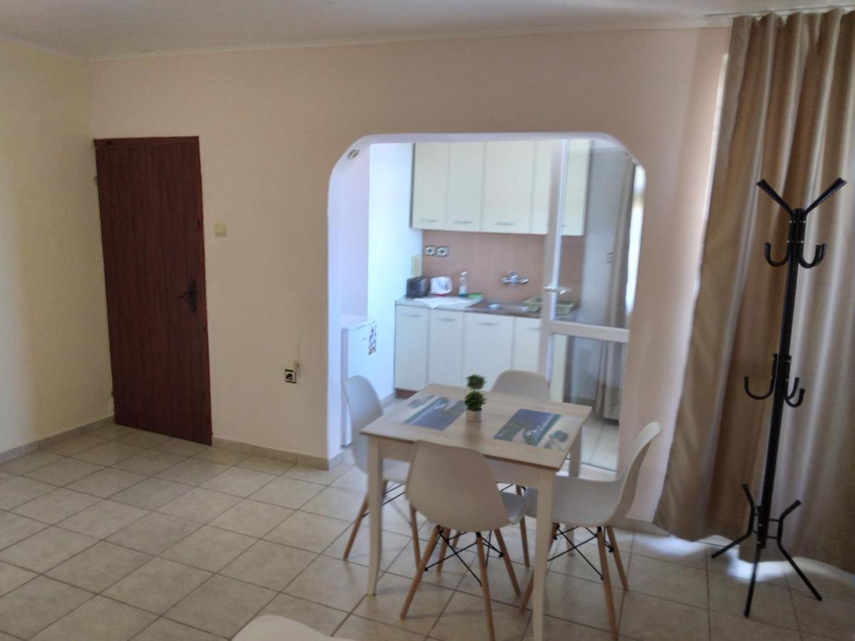 Hotel Къща За Гости Семейство Маврови à Rezovo Extérieur photo